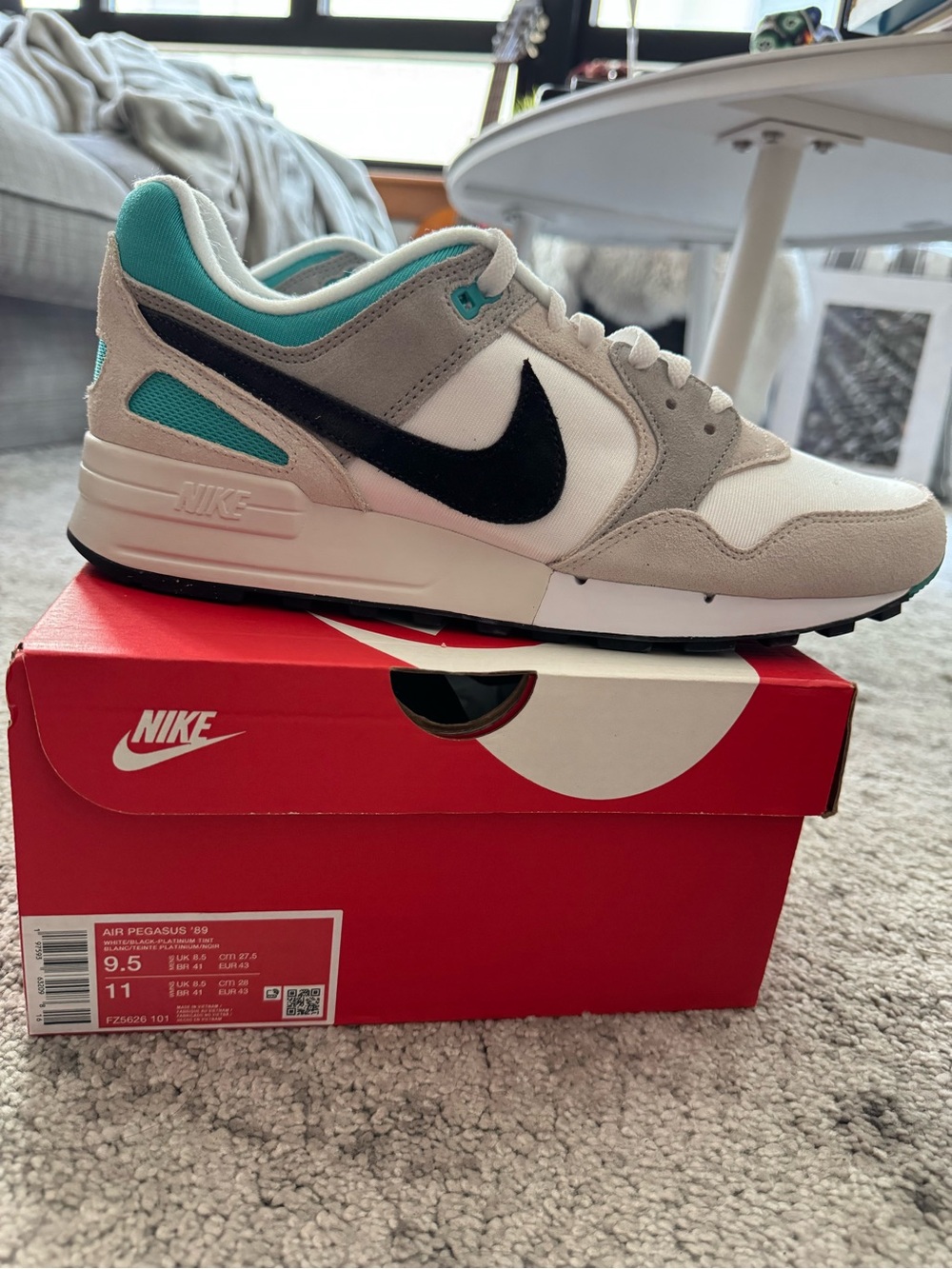 NWT Nike Pegasus White, Gray & Teal Low-Top Running Sneakers